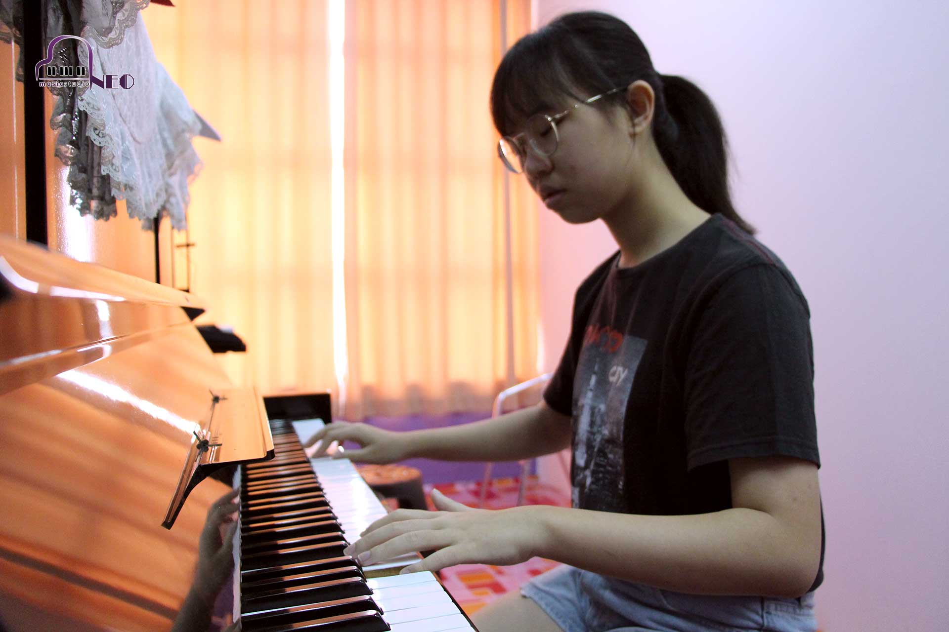 Learn Piano In Klang | Neo Music Studio